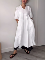 Daisy™ Elegance V-Neck Maxi Dress